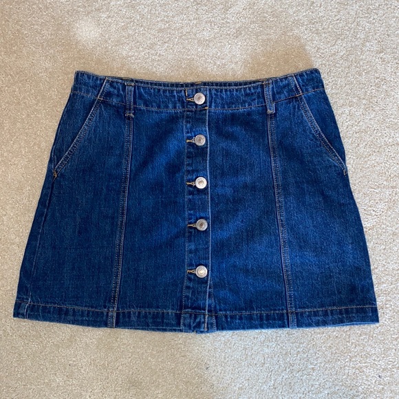 LIKE NEW Forever 21 denim skirt - Picture 1 of 4